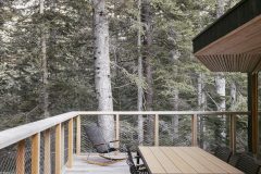 two-cabins-perched-on-stilts-cyril-chenebeau_5